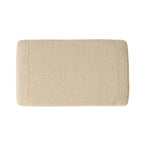 Fauteuil club en tissu touffeté de couleur beige clair Elaine avec pouf par