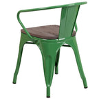 Chaise en métal avec assise et accoudoirs en bois