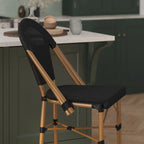 Lot de 2 chaises de bistrot empilables avec structure en métal et assise en PE