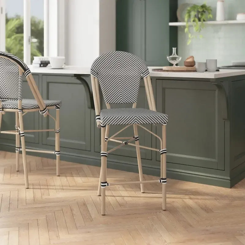 Lot de 2 chaises de bistrot empilables avec structure en métal et assise en PE