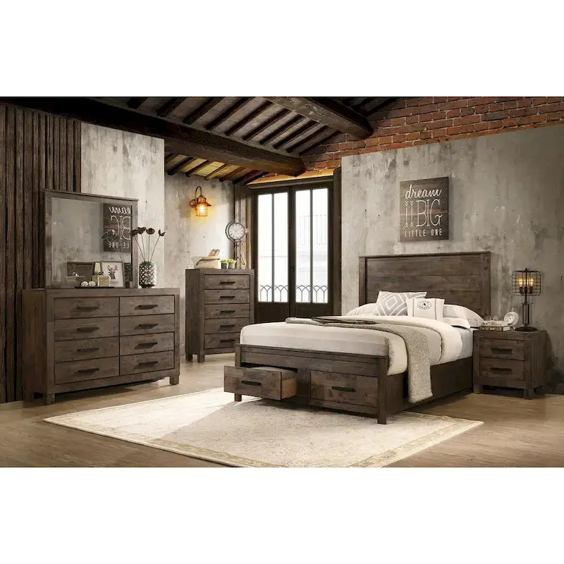 Grand lit Eastern King en bois avec deux tiroirs au pied de lit, couleur brun doré