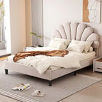 Lit plateforme rembourré avec tête de lit en velours à motif floral
