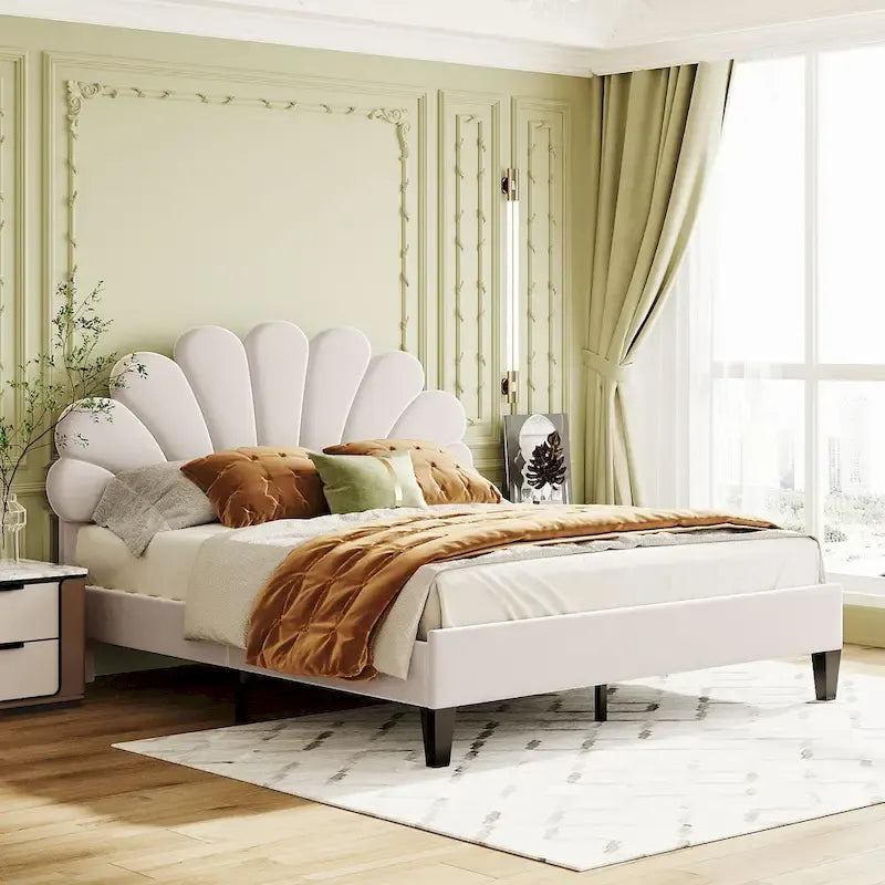 Lit plateforme rembourré avec tête de lit en velours à motif floral