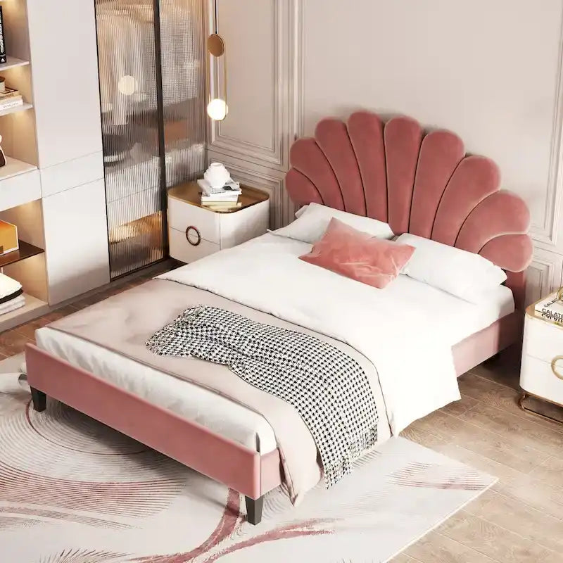 Lit plateforme rembourré avec tête de lit en velours à motif floral
