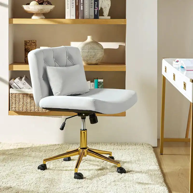 Fauteuil de bureau pivotant et inclinable Ollie Modern Flannel avec oreiller par HULALA HOME